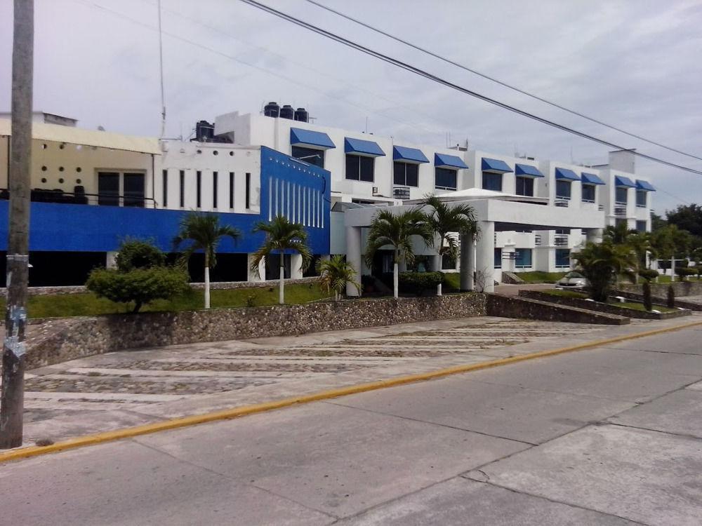 Oyo Hotel Casa Blanca Martinez de la Torre Exterior photo