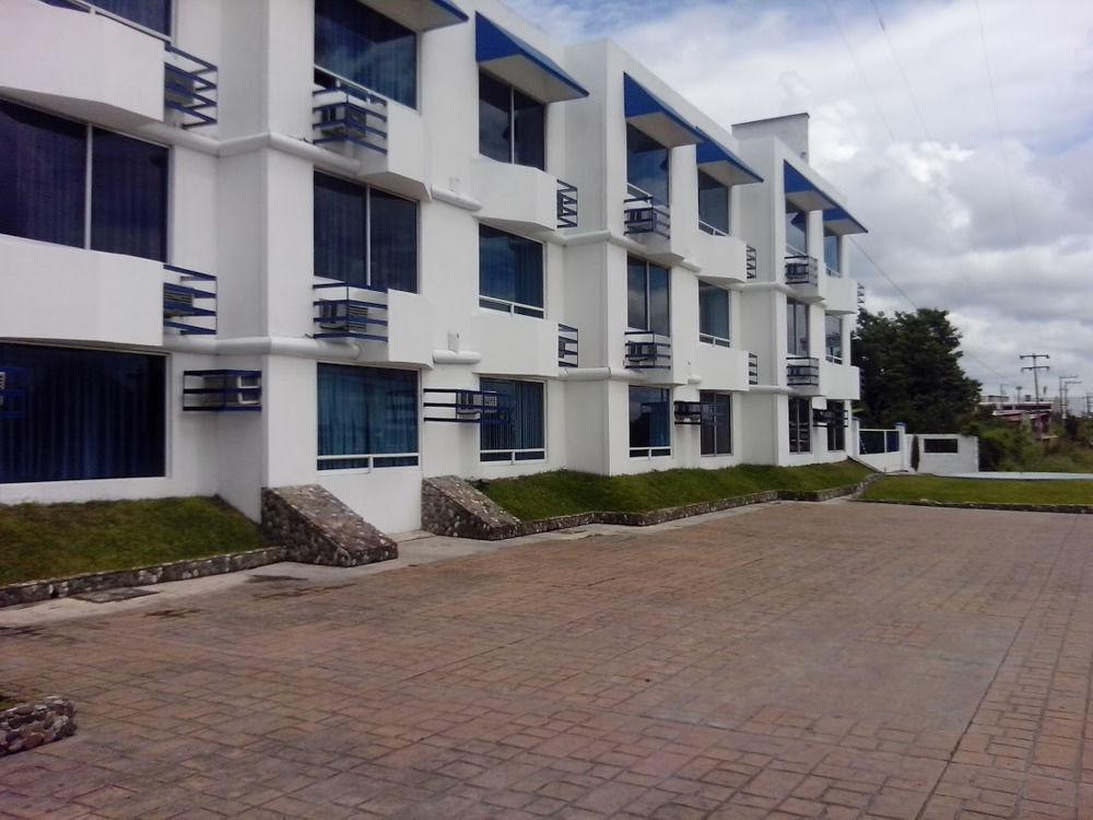 Oyo Hotel Casa Blanca Martinez de la Torre Exterior photo